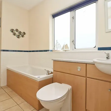 Town Centre Apartment Dogs Welcome Padstow Exterior photo
